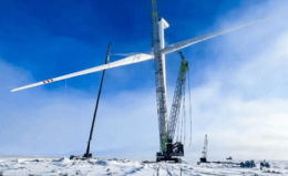 三十台盐池滩100兆瓦风电项目风机吊装完成